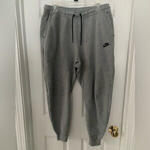 Nike Tech Fleece Joggers - Men’s L